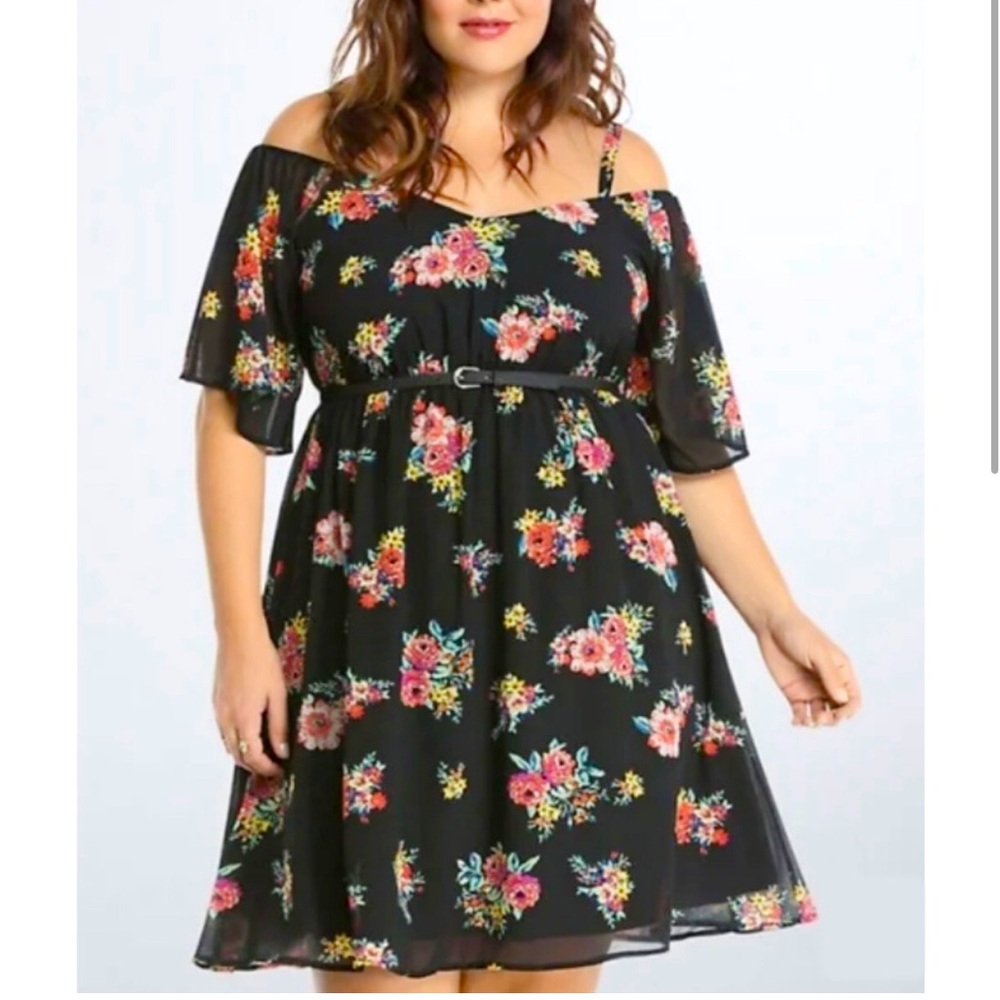 Torrid Black Floral Cold Shoulder Chiffon Dress Size 1